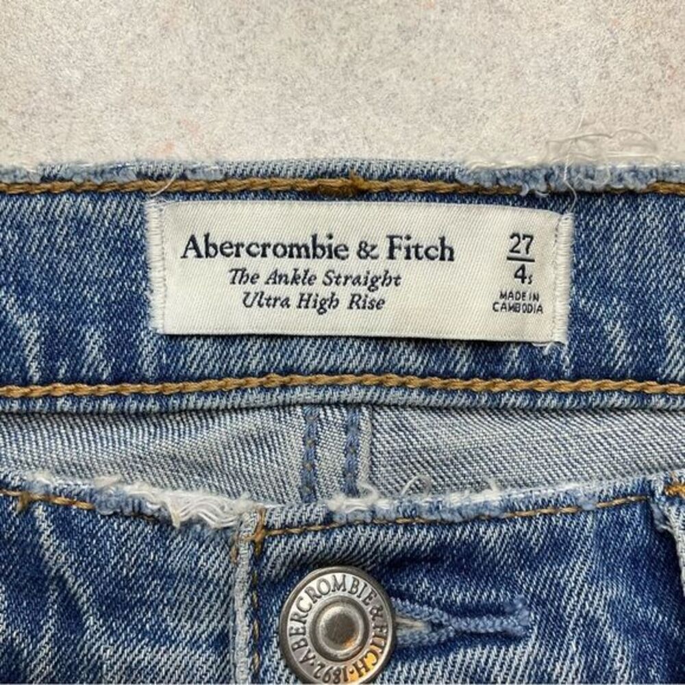 A&F Ankle‎ Straight Ultra High Rise 27 Short Ripped Medium Wash - Picture 2 of 6